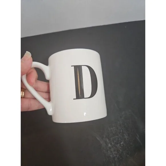 Threshold Initial ‘D’ Coffee Mug Black On White Gold Accent Black Rim Excellent - Picture 8 of 8